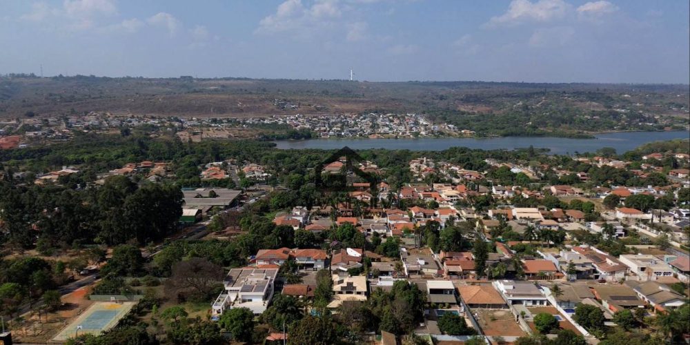 COMPRAR CASA LAGO NORTE 4 SUITES (32)